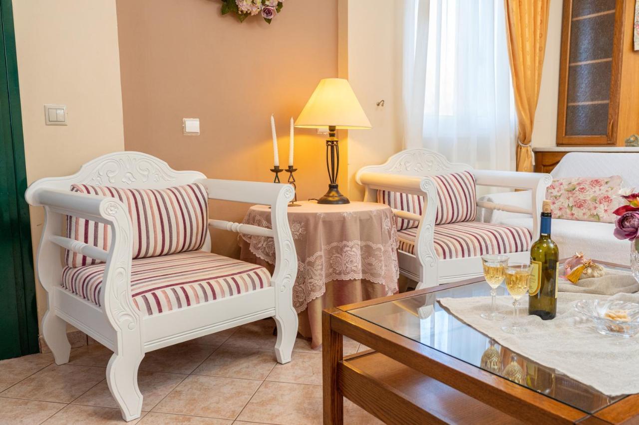 Artemis Superb 2 Bedroom Apartment 700 M Away From The Beach Minia Eksteriør bilde